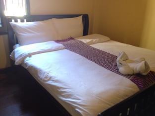 Central Backpacker Hostel Luang Prabang Exteriör bild